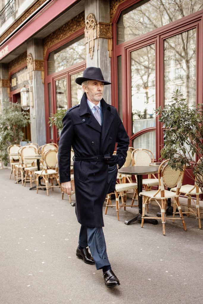 Image descriptive d'un trench-coat en laine.